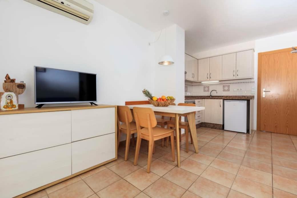 Apartamentos Sa Varadero 3S Con Vista Mare Laterale Es Pujols Ngoại thất bức ảnh