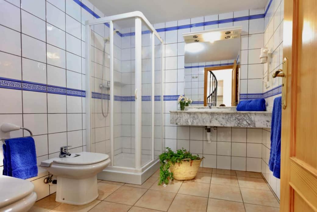 Apartamentos Sa Varadero 3S Con Vista Mare Laterale Es Pujols Ngoại thất bức ảnh